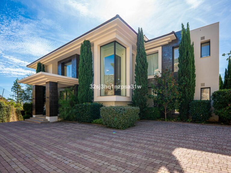 935735c932041d759df3afc935ca08bd - 9