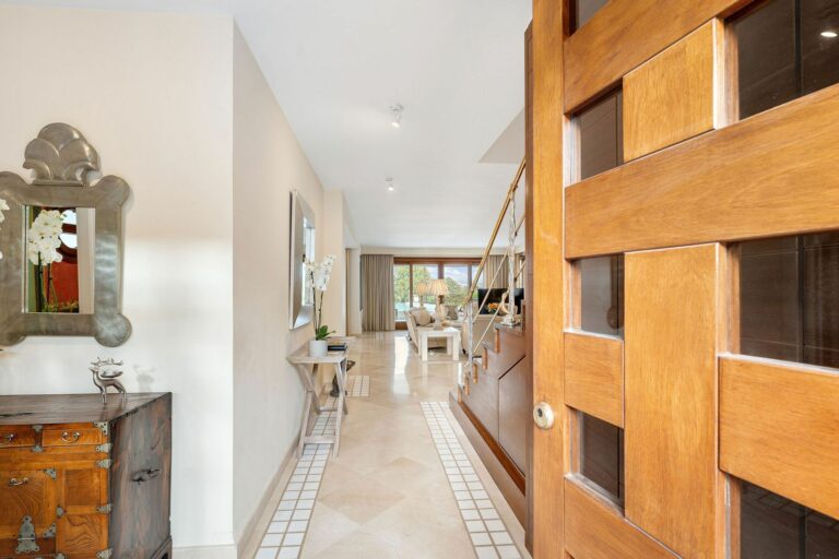 93e14bf2acbc2973e4132a06ce0f0813 - 16