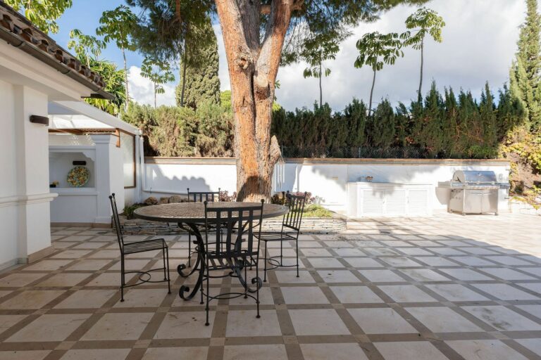 93e14bf2acbc2973e4132a06ce0f0813 - 4