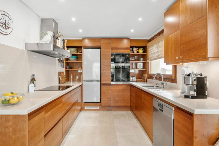 93e14bf2acbc2973e4132a06ce0f0813 - 8