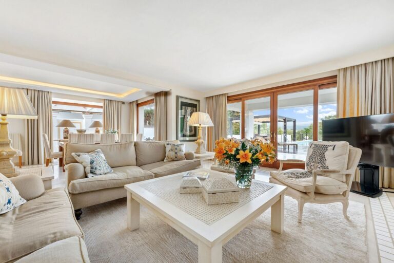 93e14bf2acbc2973e4132a06ce0f0813 - 9