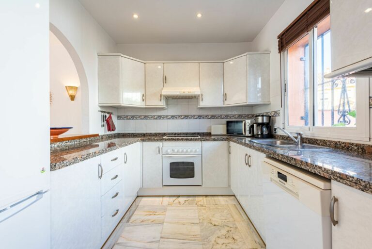 941767814f2e0d39ace9fba9f78f1dce - 11