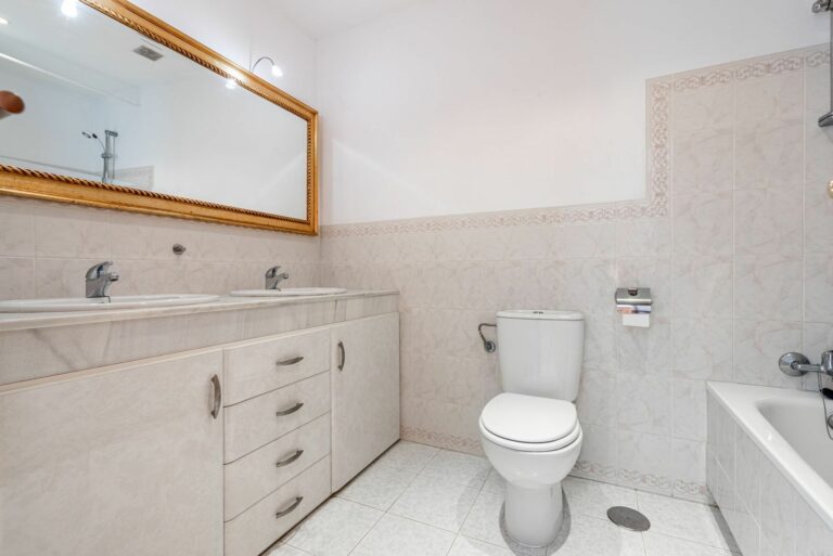 941767814f2e0d39ace9fba9f78f1dce - 13