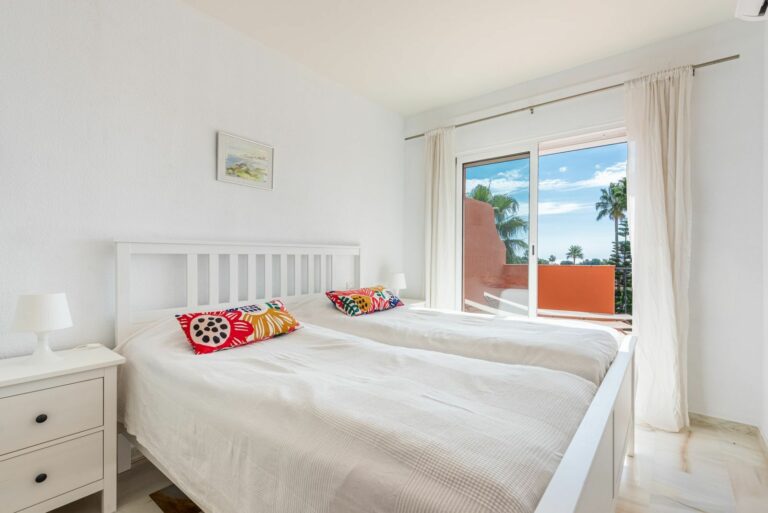 941767814f2e0d39ace9fba9f78f1dce - 14