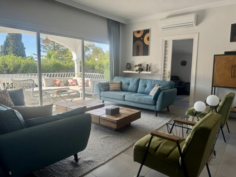 95c7e9b37253090cf0b764a81430233e - 12