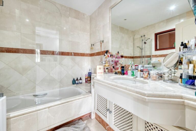 97d1bada549fba6c91b9f4f312a35159 - 5