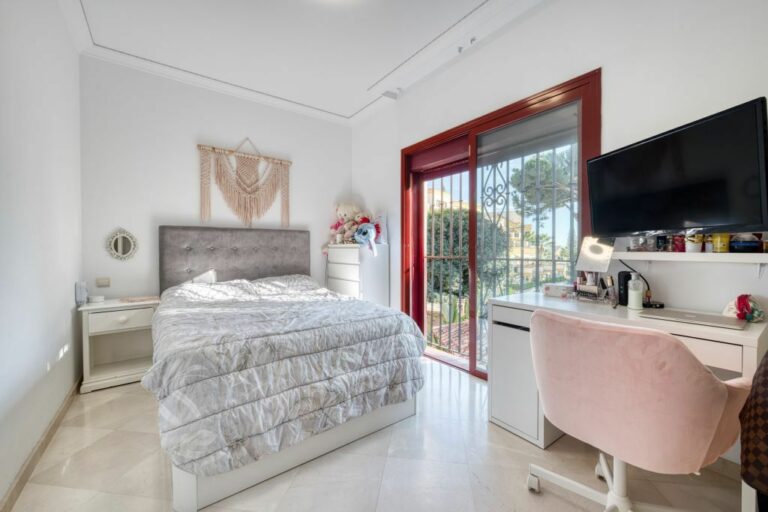 97d1bada549fba6c91b9f4f312a35159 - 6