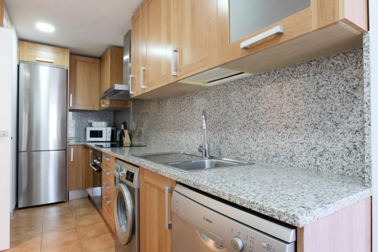 98e5cb723b0af3c4e637926fea2888b0 - 11