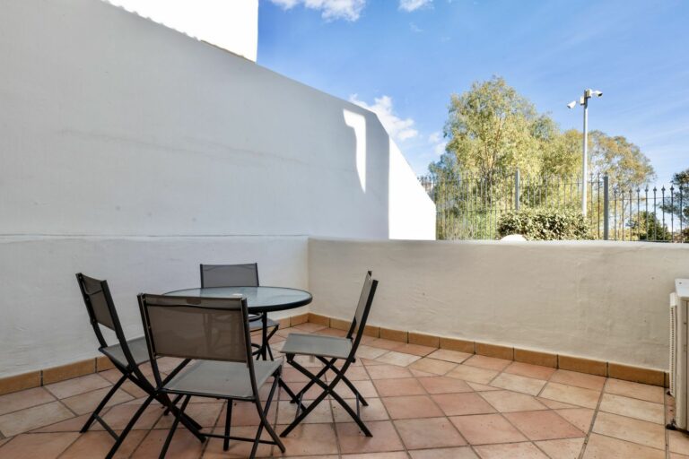 98e5cb723b0af3c4e637926fea2888b0 - 13