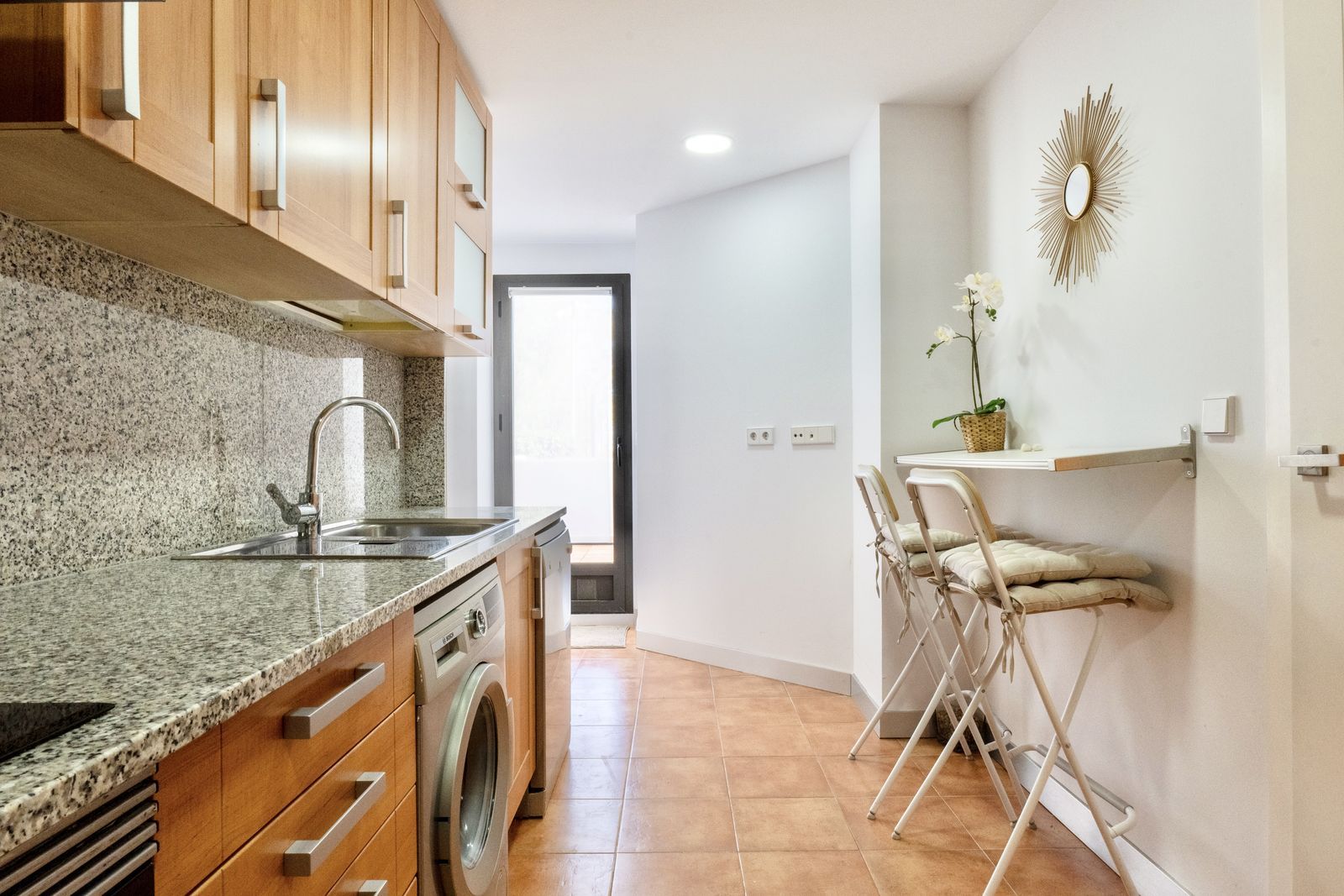 98e5cb723b0af3c4e637926fea2888b0 - 9