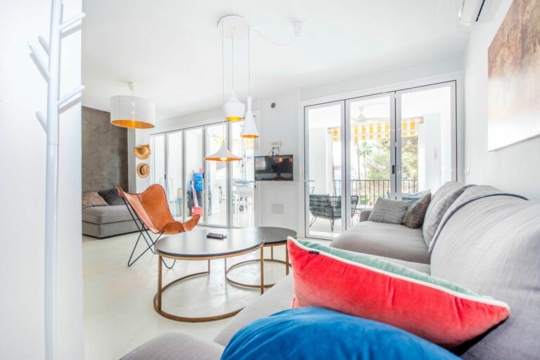 98fd77a1309bbaf739353d414ae58678 - 15