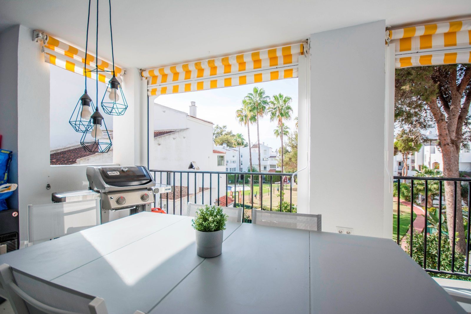 98fd77a1309bbaf739353d414ae58678 - 3