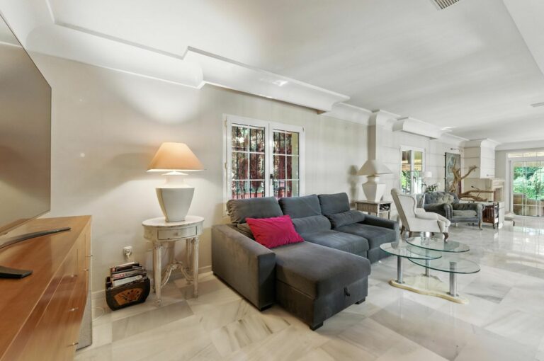 9b1510b6c83ae07038d9cafcf246685b - 7