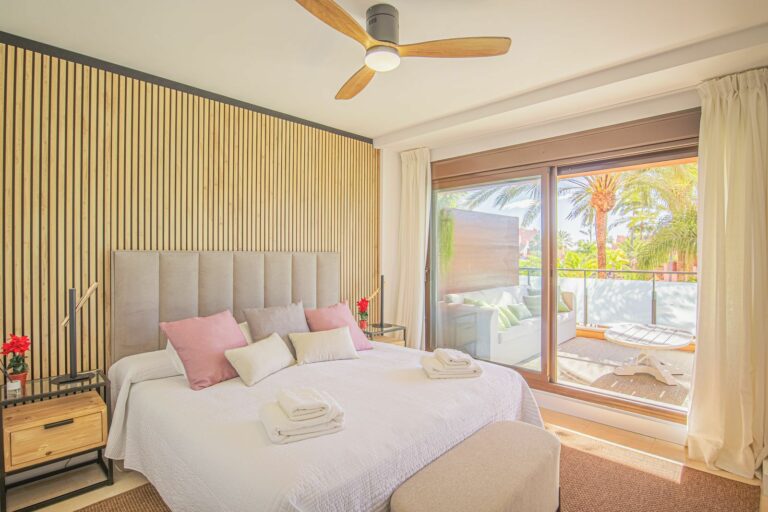 9cd8b32b570db367fa28d9eb23c4c54d - 11