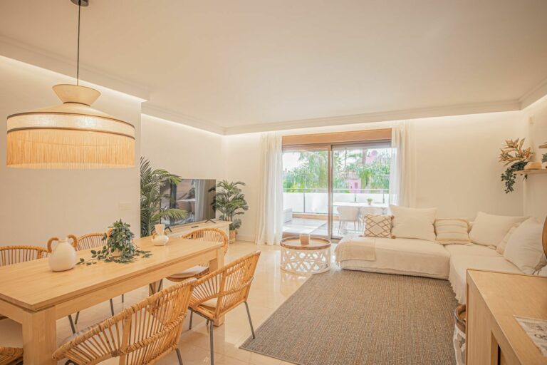 9cd8b32b570db367fa28d9eb23c4c54d - 2