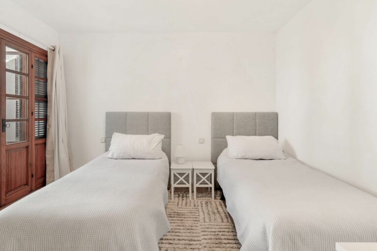 9e93091014078ff55b3e2fdf98743506 - 11