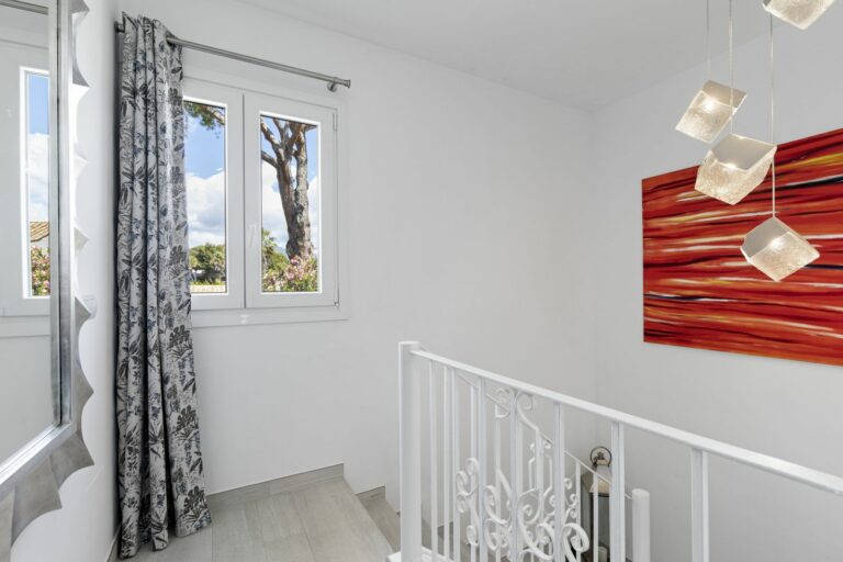 9ee63927d4ee2946ca167898e0362de1 - 12