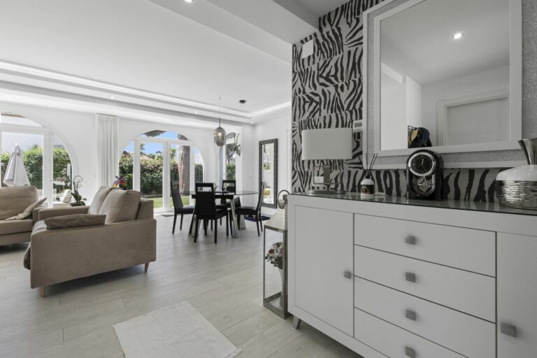 9ee63927d4ee2946ca167898e0362de1 - 13