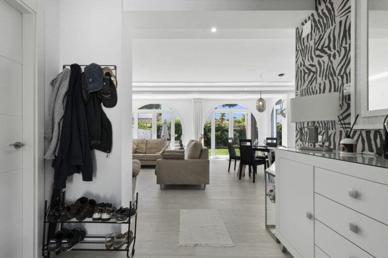 9ee63927d4ee2946ca167898e0362de1 - 14