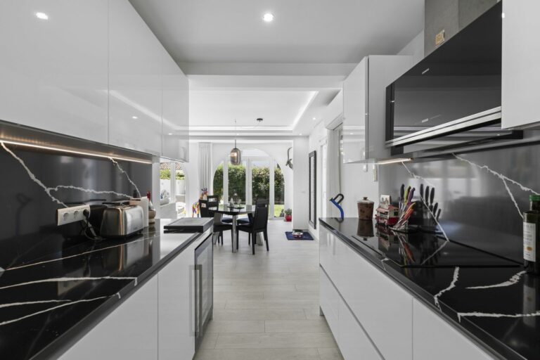 9ee63927d4ee2946ca167898e0362de1 - 15