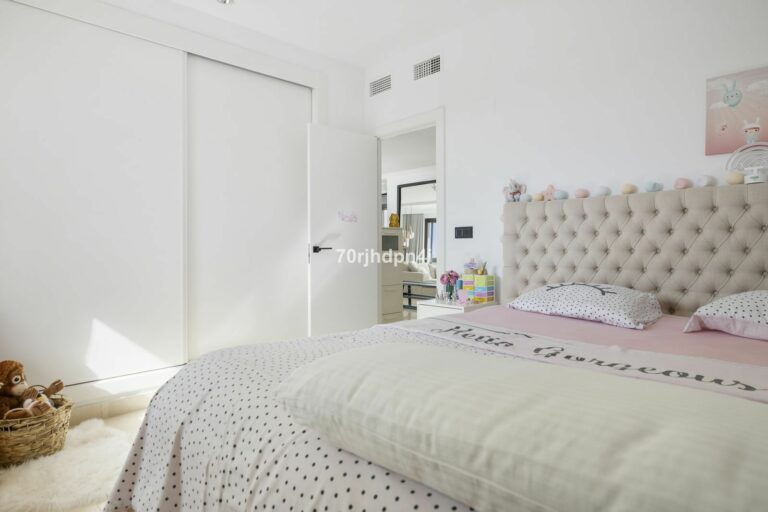 9f09d5ae5a3d41cd3156c410127bad4d - 14