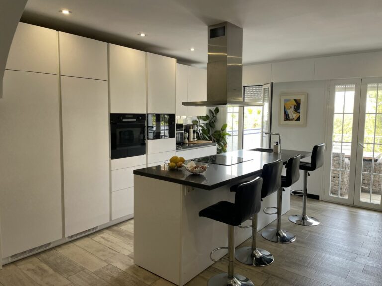 9fe50eea9f23758b41506fcf9afd70b8 - 12