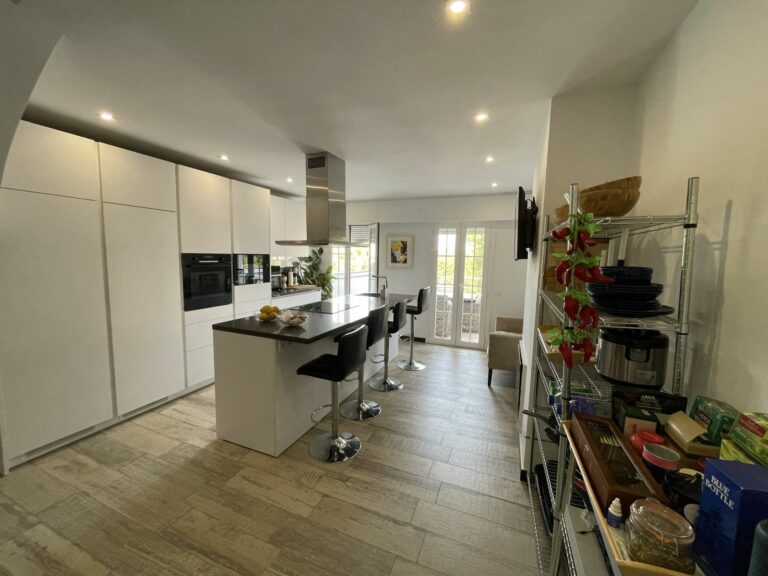 9fe50eea9f23758b41506fcf9afd70b8 - 13