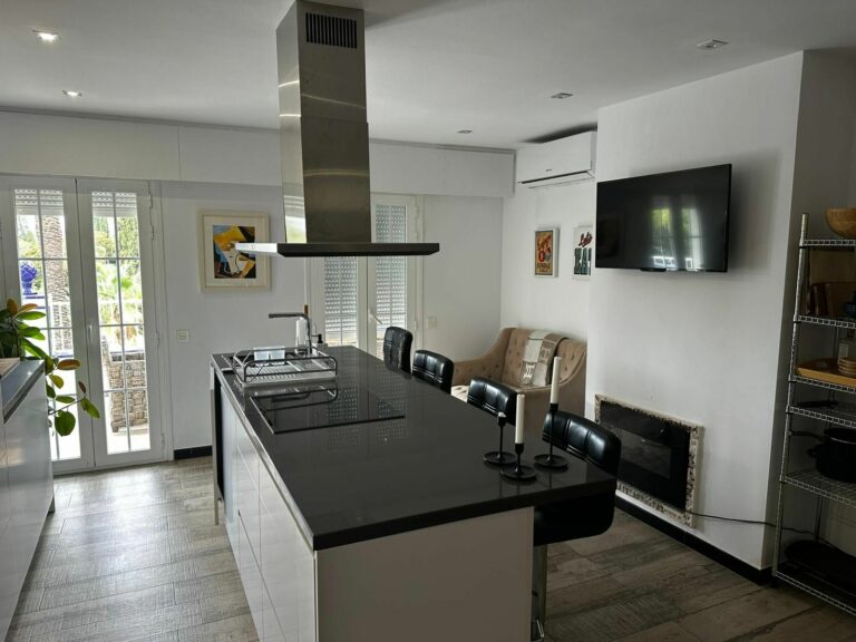 9fe50eea9f23758b41506fcf9afd70b8 - 16