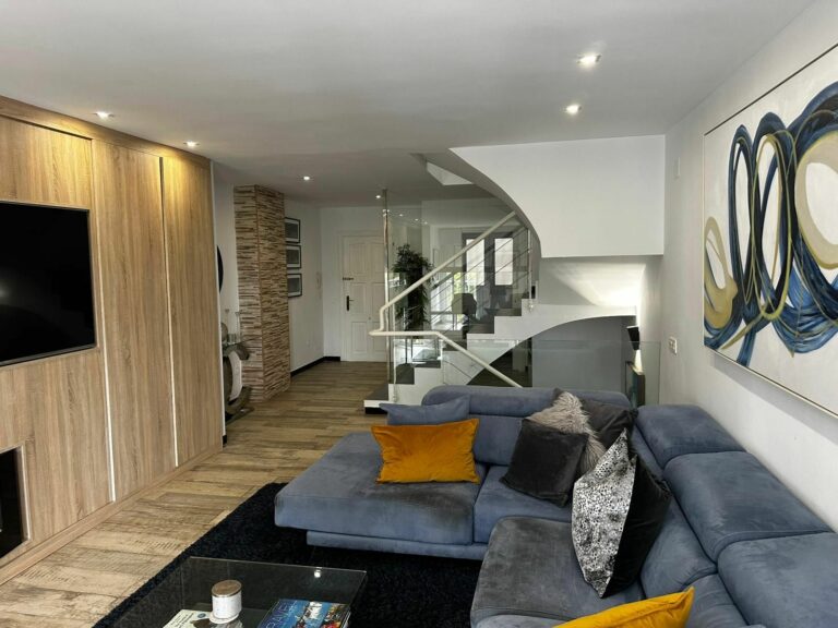 9fe50eea9f23758b41506fcf9afd70b8 - 3