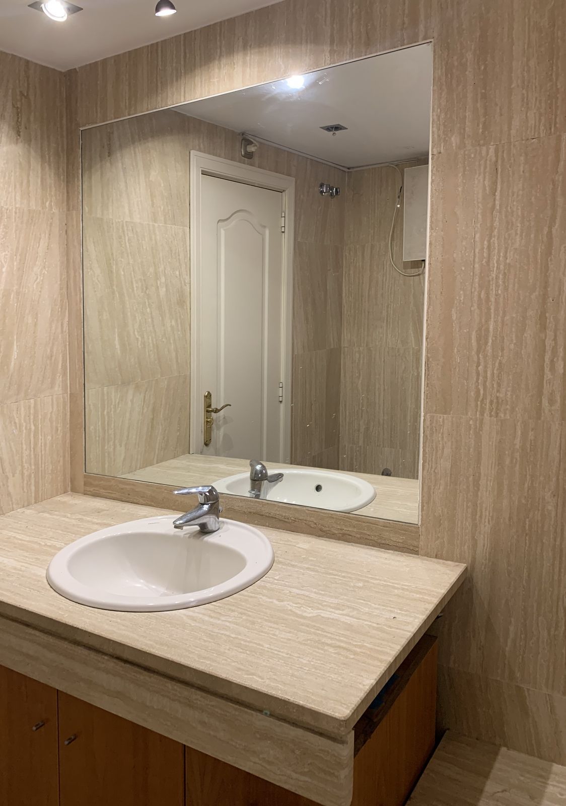 a15960596e562b634df4cdb03ba9b425 - 15