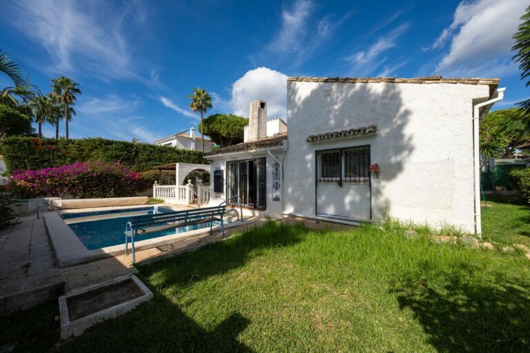 a22c1766440617eeda364eaa5912cffd - 13