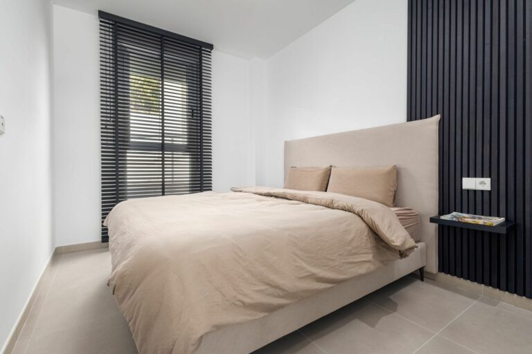 a2e481ec18354cccb64a14541f8184b2 - 14