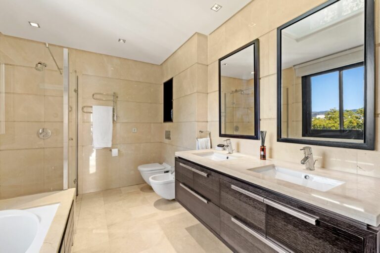 a43fd5077b49e75d5beac9a9a4f55020 - 16