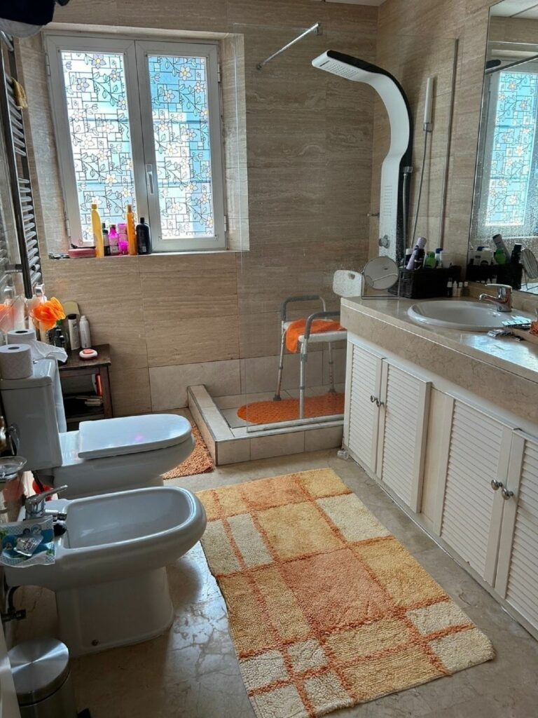 a584318a5254c2120ee7f0ab8cda9ce1 - 13