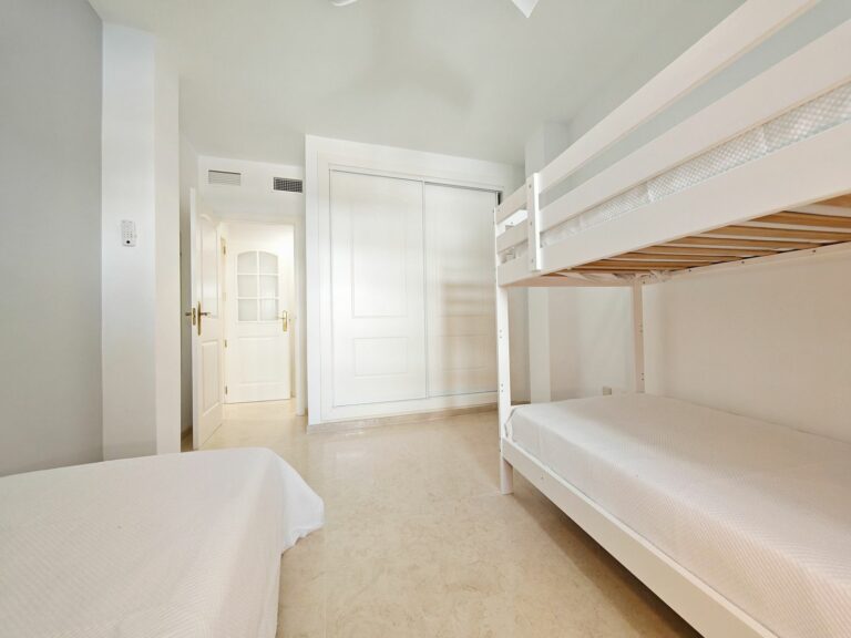 a9462e0a160de897926ec6e5f25b2f37 - 11