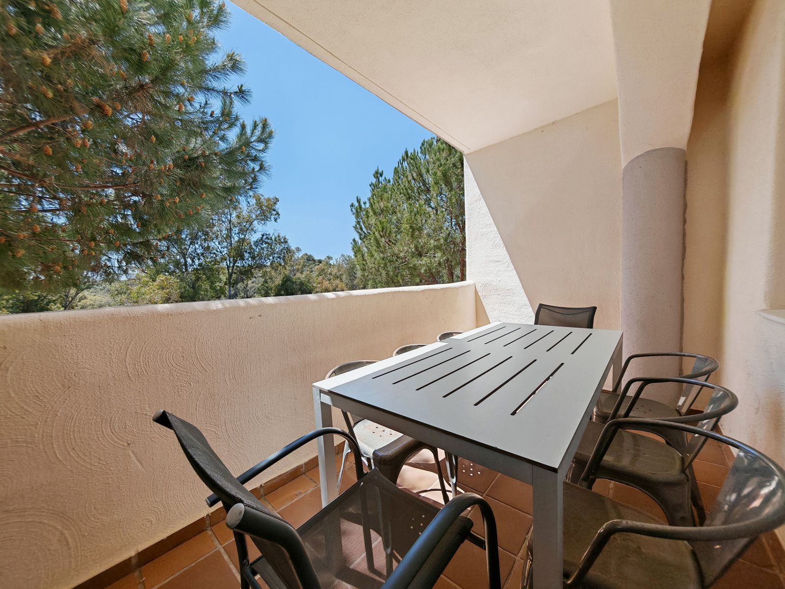 a9462e0a160de897926ec6e5f25b2f37 - 15