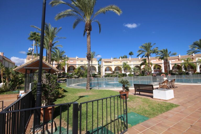 aa6f3628d51ac6f0b504f3e405b9b726 - 10