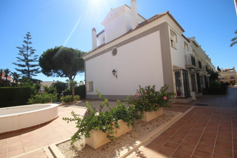 aa6f3628d51ac6f0b504f3e405b9b726 - 13