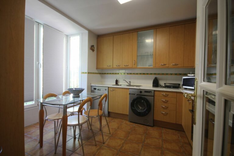 aa6f3628d51ac6f0b504f3e405b9b726 - 15