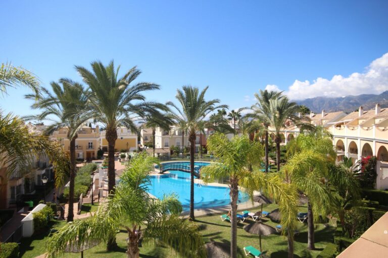 aa6f3628d51ac6f0b504f3e405b9b726 - 3