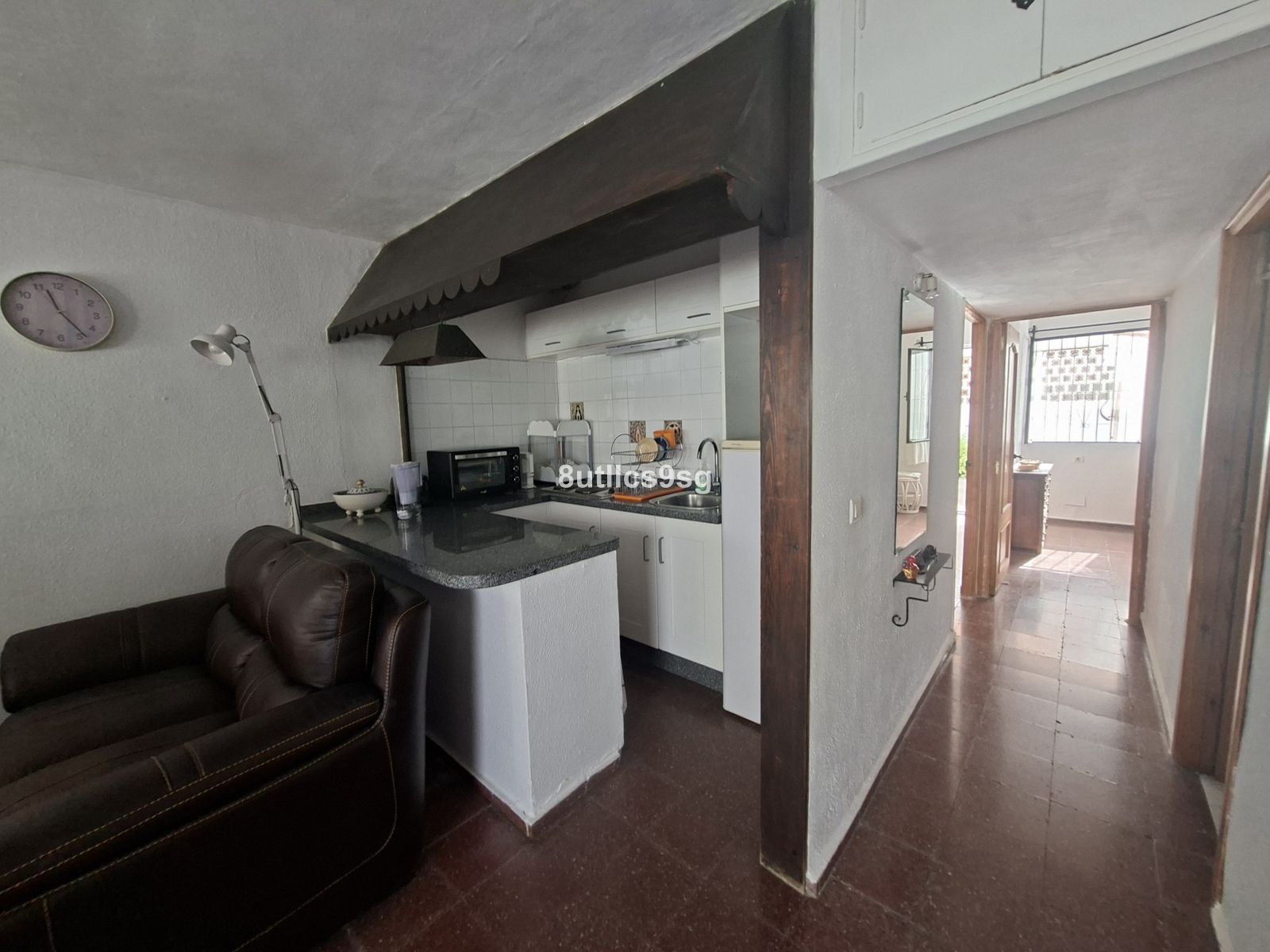 aad81580f780d0a71f9849a7275d169f - 12