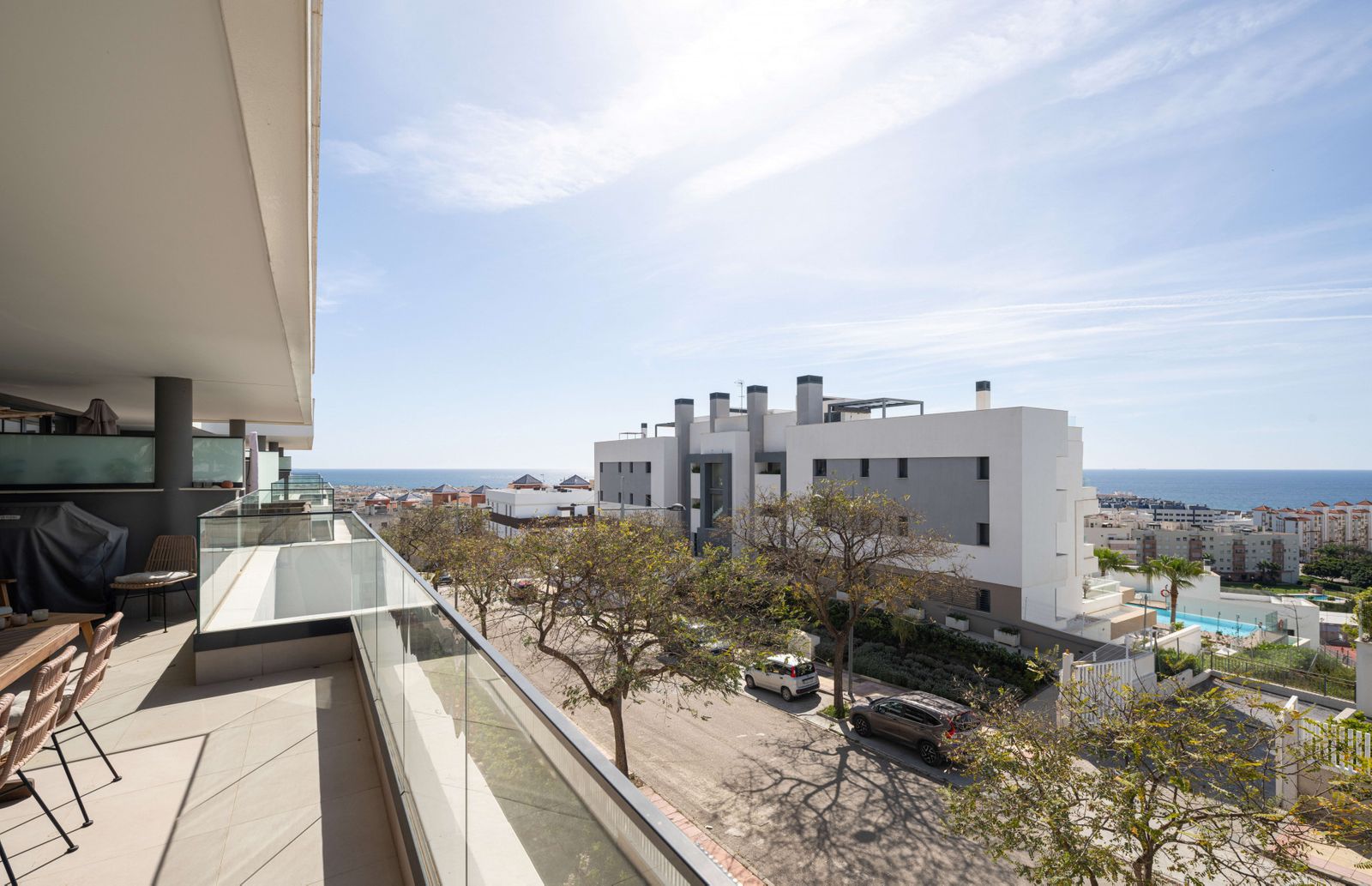 ab7858337054170ebebade6706ed9e4f - 1