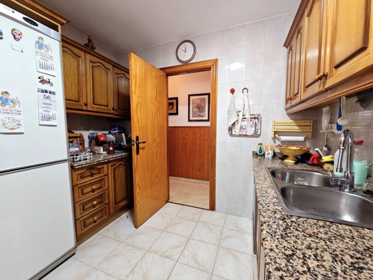 abe1444e1e4c05eddde5b8fb56865e55 - 8