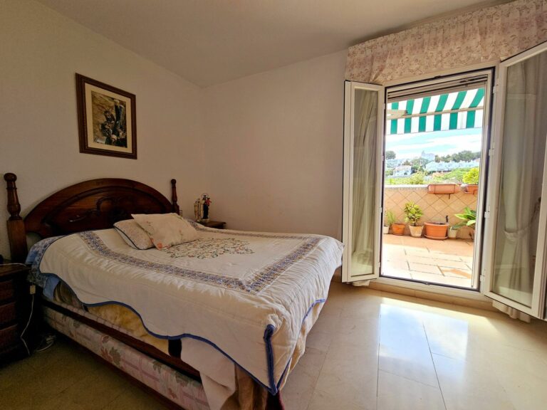 abe1444e1e4c05eddde5b8fb56865e55 - 9