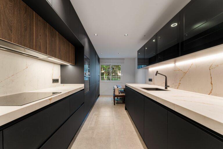 ae2e437b51b44167d4f74c324299326d - 11