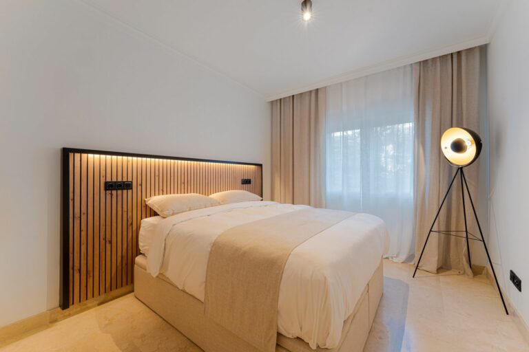 ae2e437b51b44167d4f74c324299326d - 14