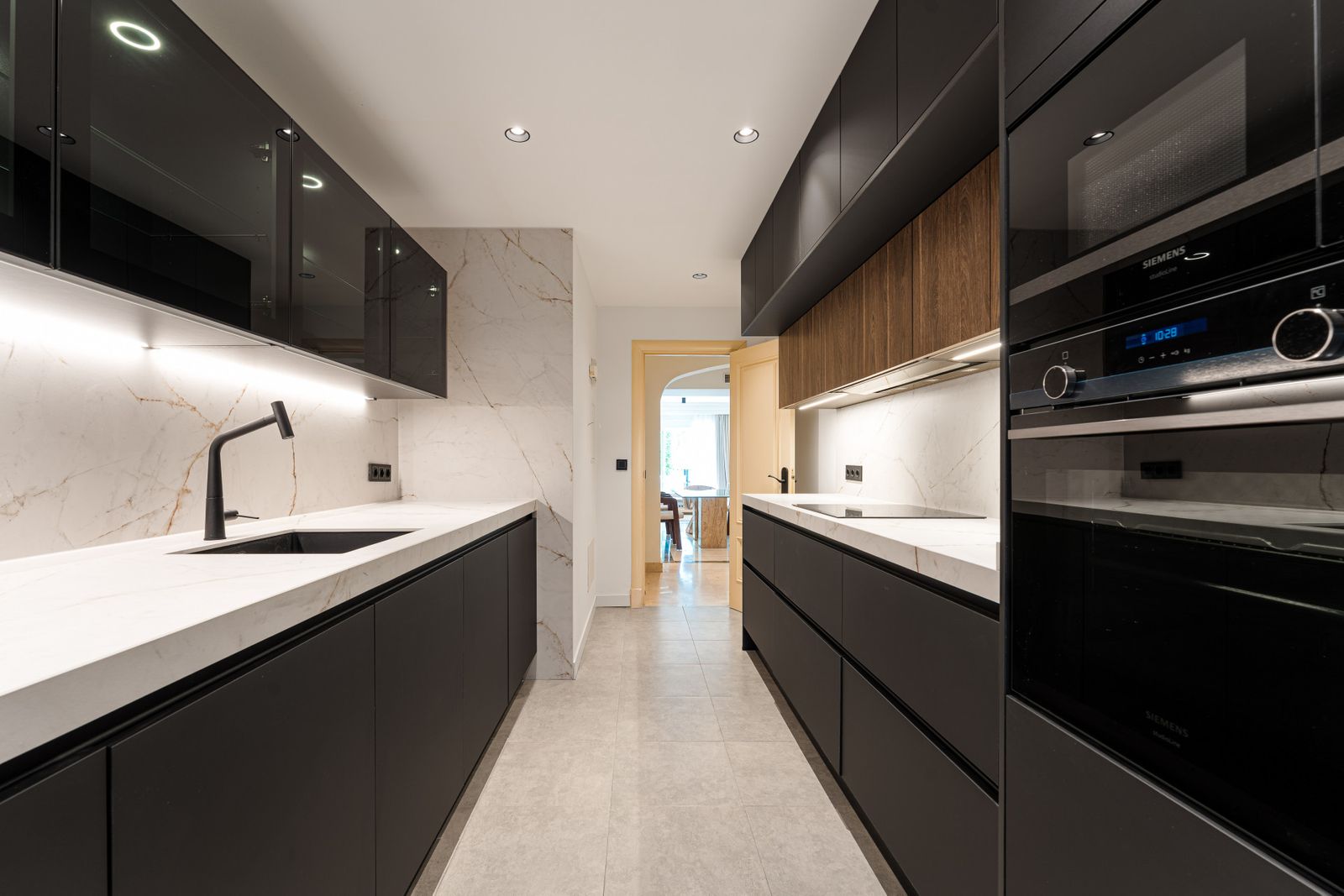 ae2e437b51b44167d4f74c324299326d - 9