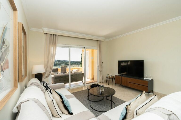 ae494a9afc5862b0e41b46cb8cc2ee57 - 13