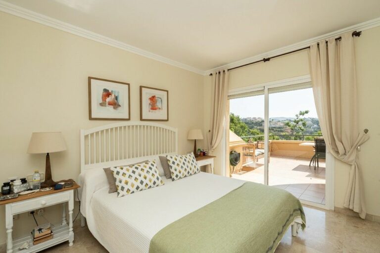 ae494a9afc5862b0e41b46cb8cc2ee57 - 15