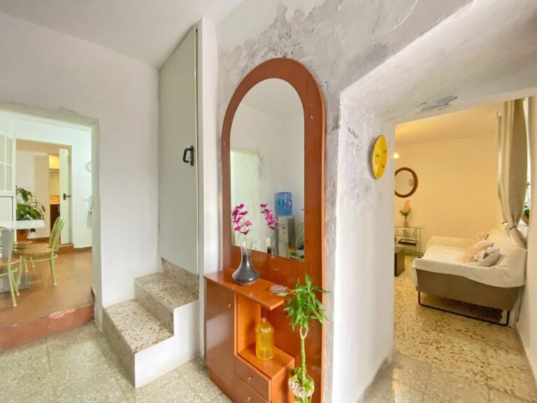 aee46e000dd3b1e57b3615ed48dac339 - 12